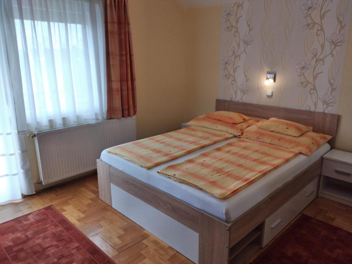 Heviz Erika Apartman Bagian luar foto