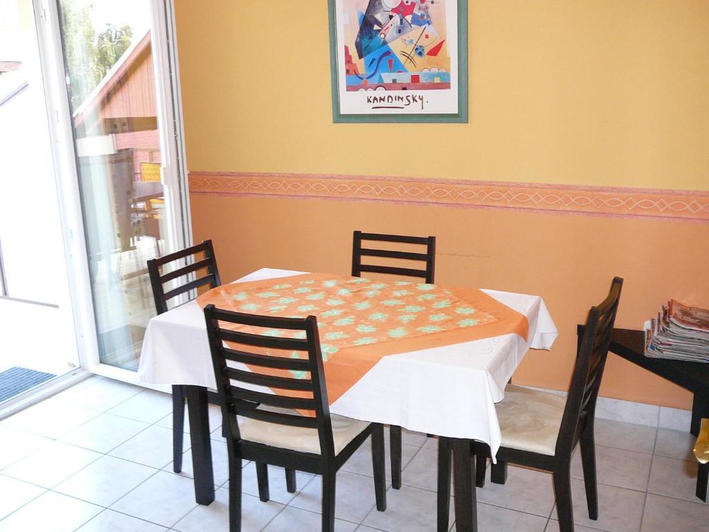 Heviz Erika Apartman Ruang foto
