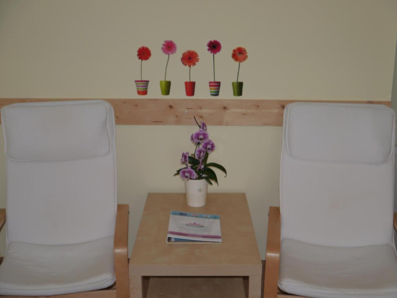 Heviz Erika Apartman Bagian luar foto